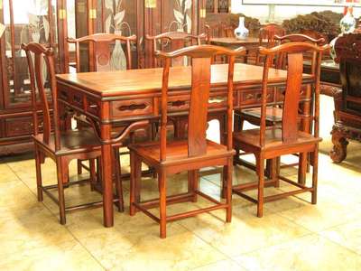 大红酸枝餐桌将红木文化兴趣爱好餐桌家具打造红木品牌魅力